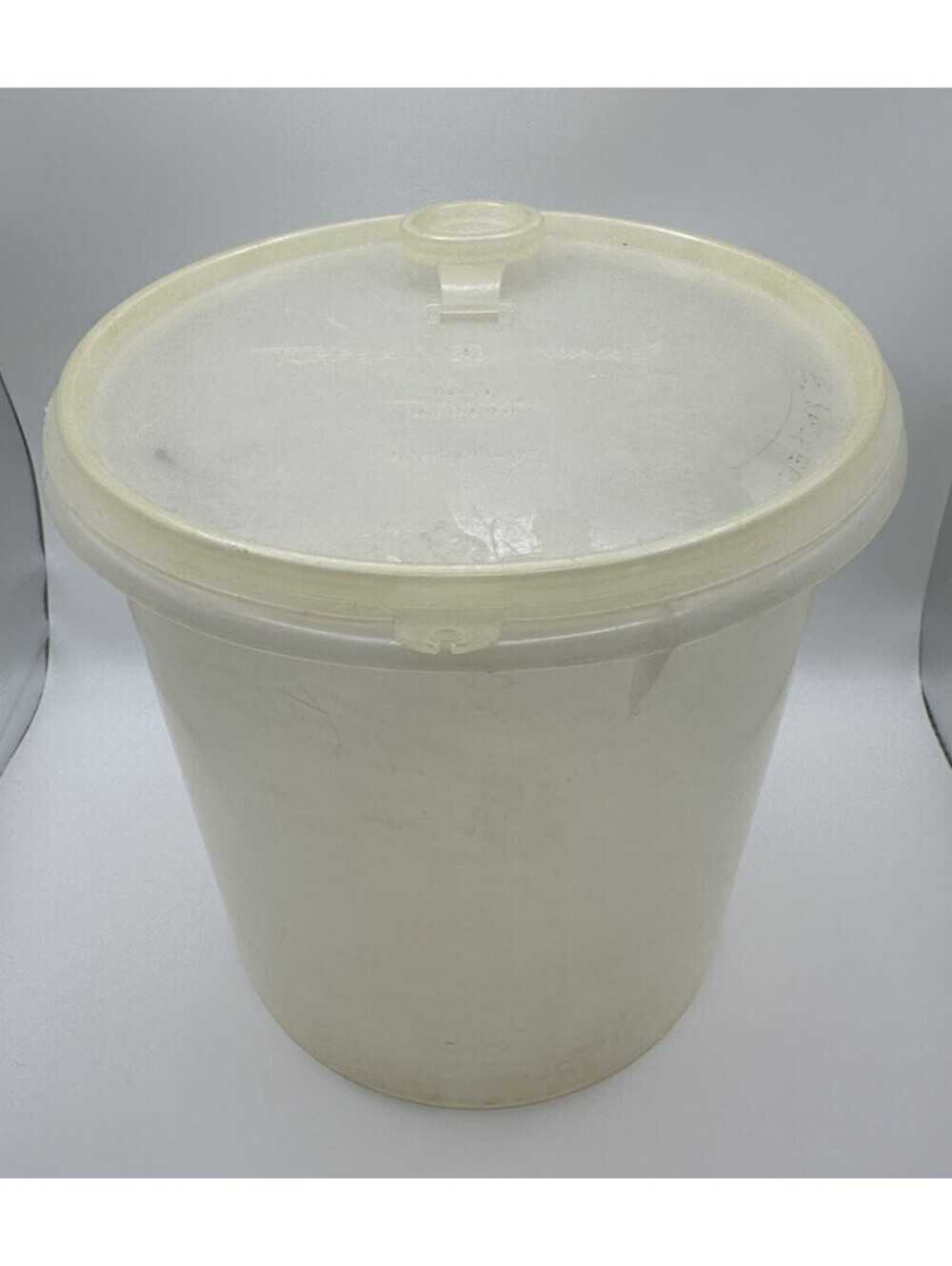 Tupperware Clear Round Storage 254-3 with Pouring Lid 565-2 8x8 20 Cup Canister